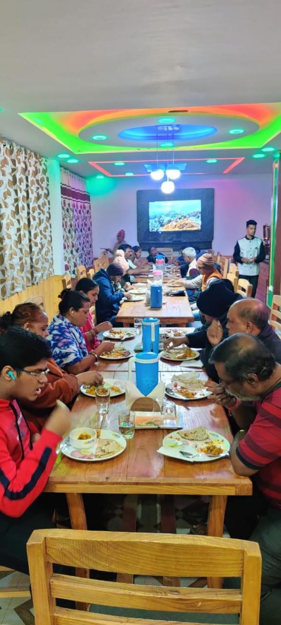 Hotel D Indian Kargil Eksteriør bilde